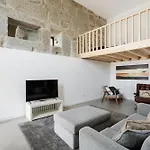 Villa Montd'or Azenha - By Rowdhouses *