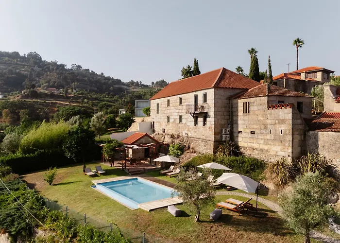 Villa Montd'or Azenha - By Rowdhouses Pacos de Gaiolo