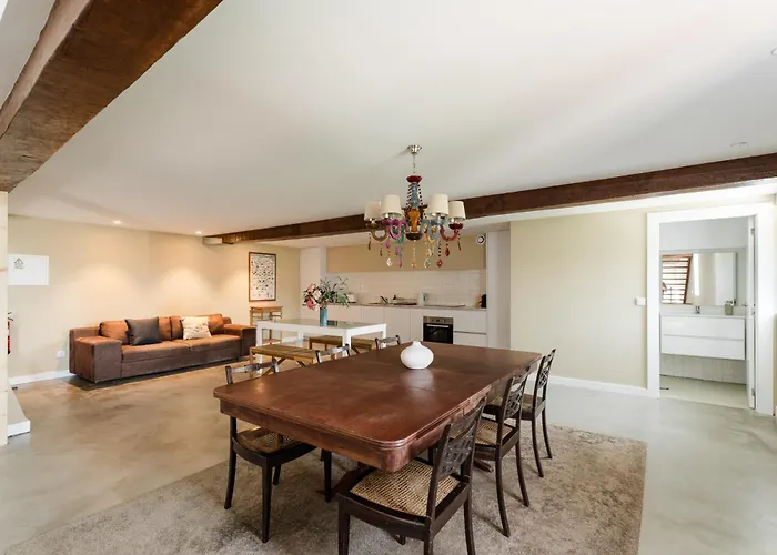 Villa Montd'or Azenha - By Rowdhouses